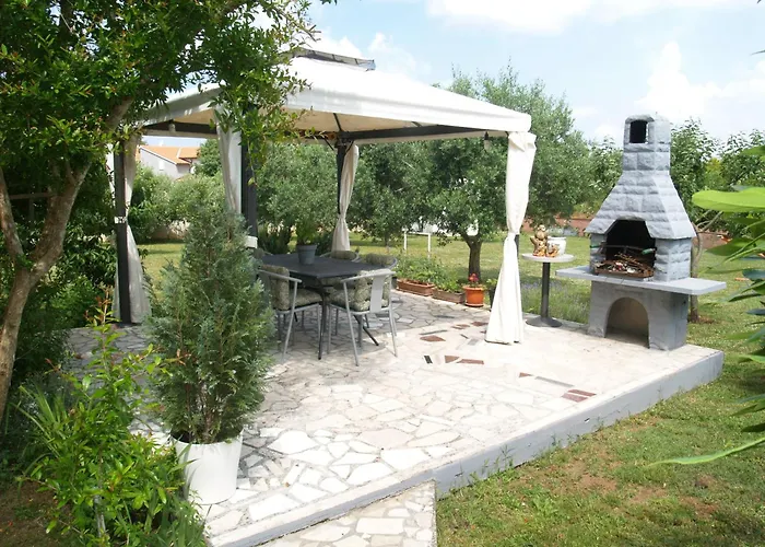 Apartment Karolina - Green Oasis