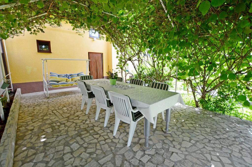 Karolina - Oasis Apartman Pula