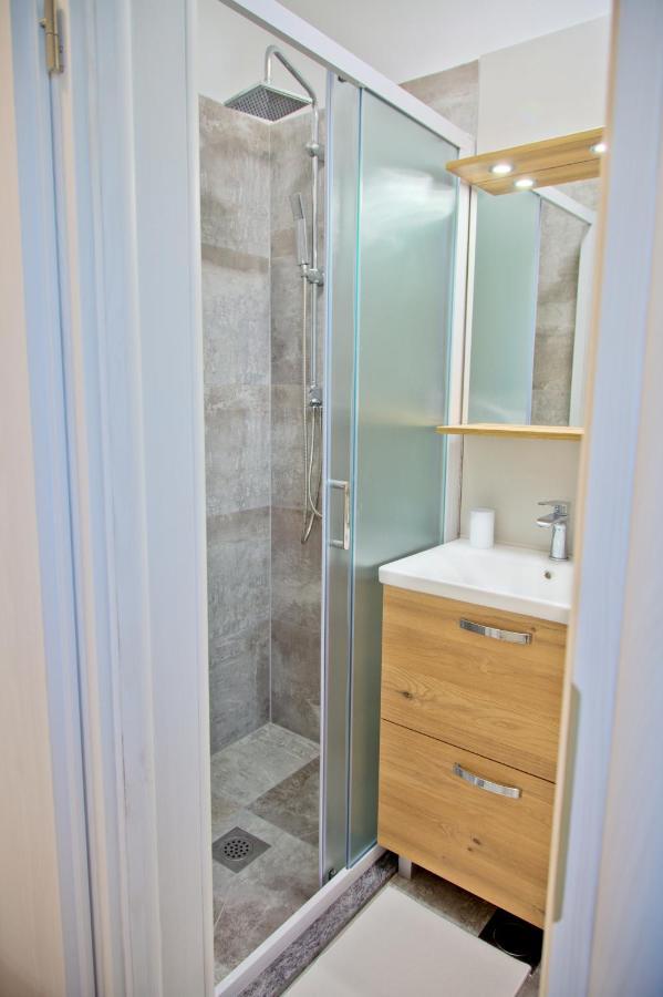 Karolina - Oasis Apartman Pula